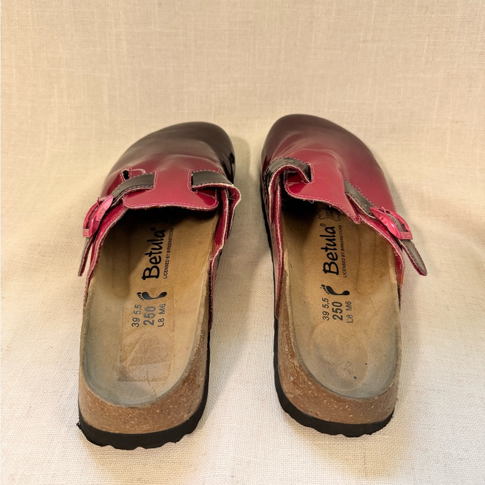 Elegant Pink Sandals with Strappy Design